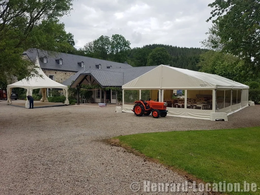 Châpiteau en aluminium de 8x15 à 20 m